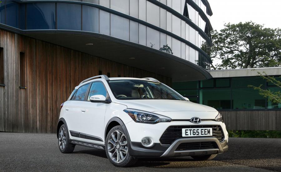  Hyundai i20 Active 2016 года  (UK) (фото 1 из 20)
